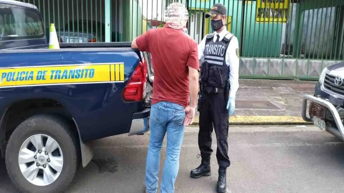 Polic&iacute;a de Tr&aacute;nsito 11.jpg bb