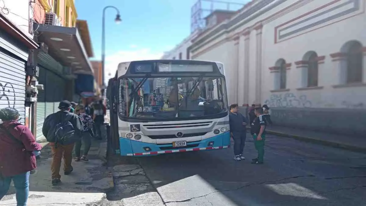 Parada de buses listo.jpg listo