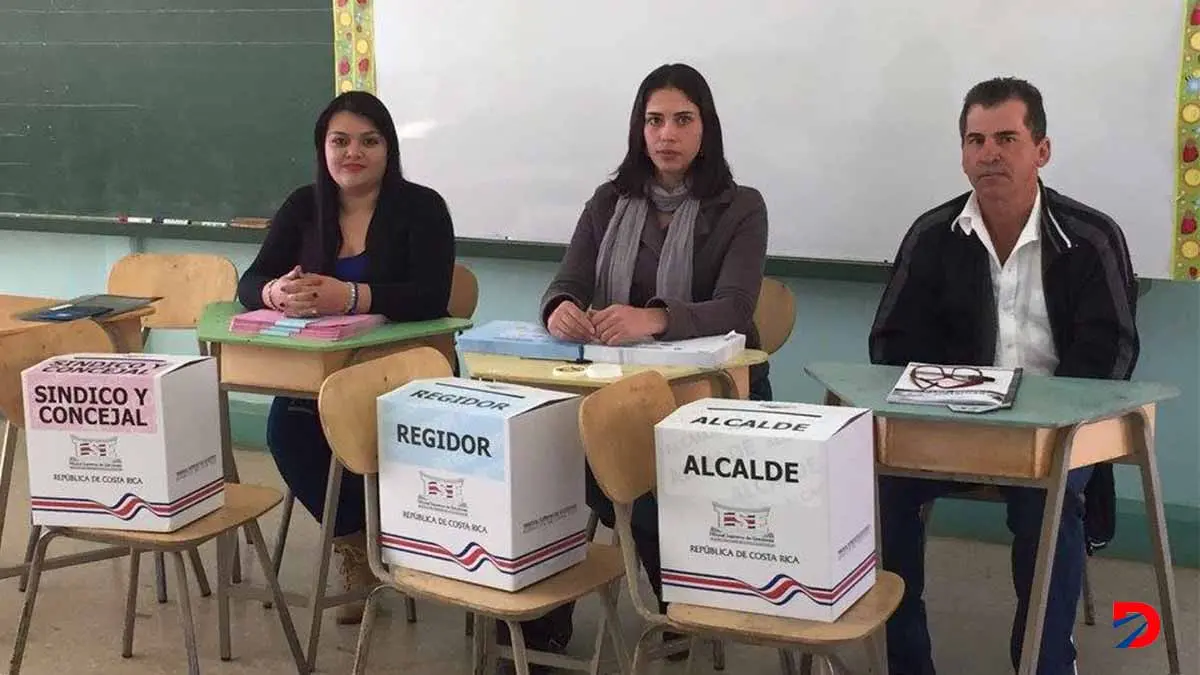 Las mesa electoral tendr&aacute;n las papeletas que costaran $2 millones de d&oacute;lares. Foto:TSE