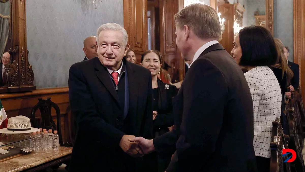 El presidente de M&eacute;xico, Andr&eacute;s Manuel L&oacute;pez Obrador, a su arribo al Palacio Nacional para la reuni&oacute;n con el secretario de Estado de Estados Unidos, Antony Blinken. Foto: Rodrigo Oropeza / AFP.