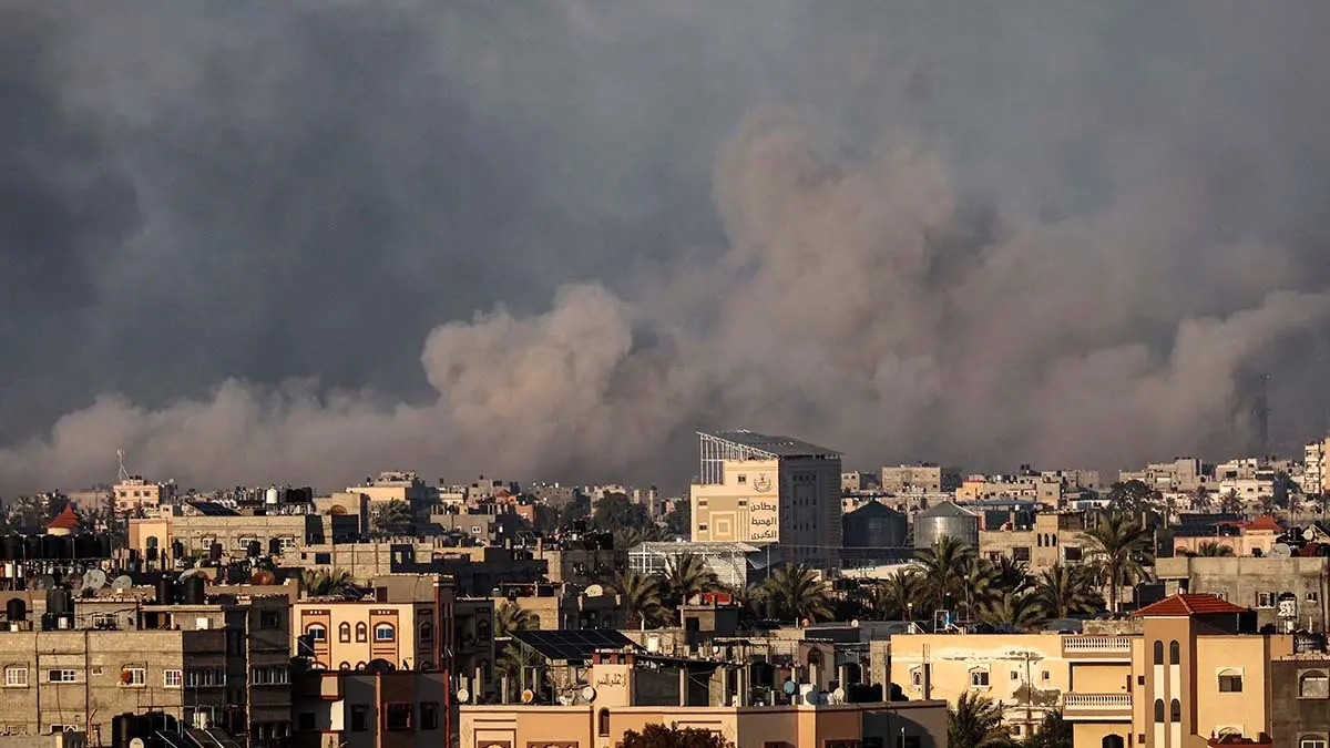 Los combates en el sur de Gaza se mantienen este jueves. La imagen corresponde a la ciudad de Rafah. Foto: AFP.