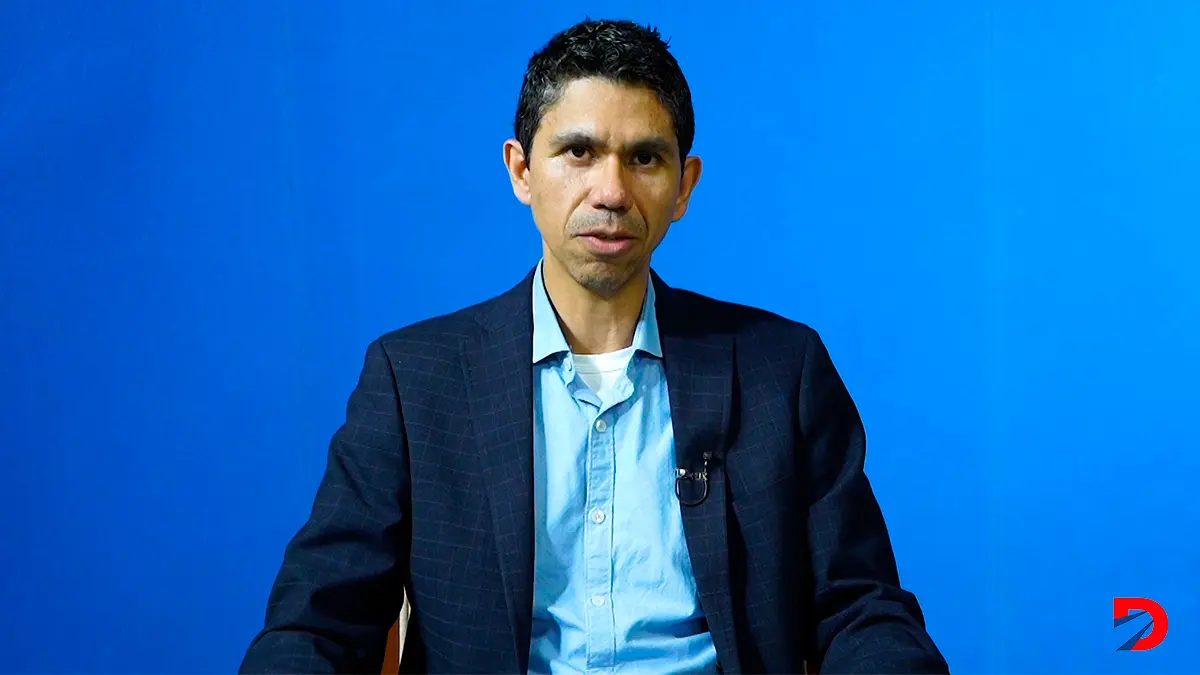 Luis Amador afirma que volver&aacute; al pa&iacute;s de cara a las elecciones de 2026. Foto: Captura de video.
