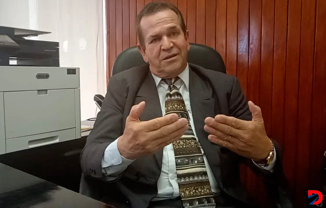 Freddy Carvajal, director ejecutivo del CTP, reconoci&oacute; que es muy poco lo que puede hacer la instancia ante el abandono de rutas de buses por parte de empresarios. Foto: Krissia Morris Gray.