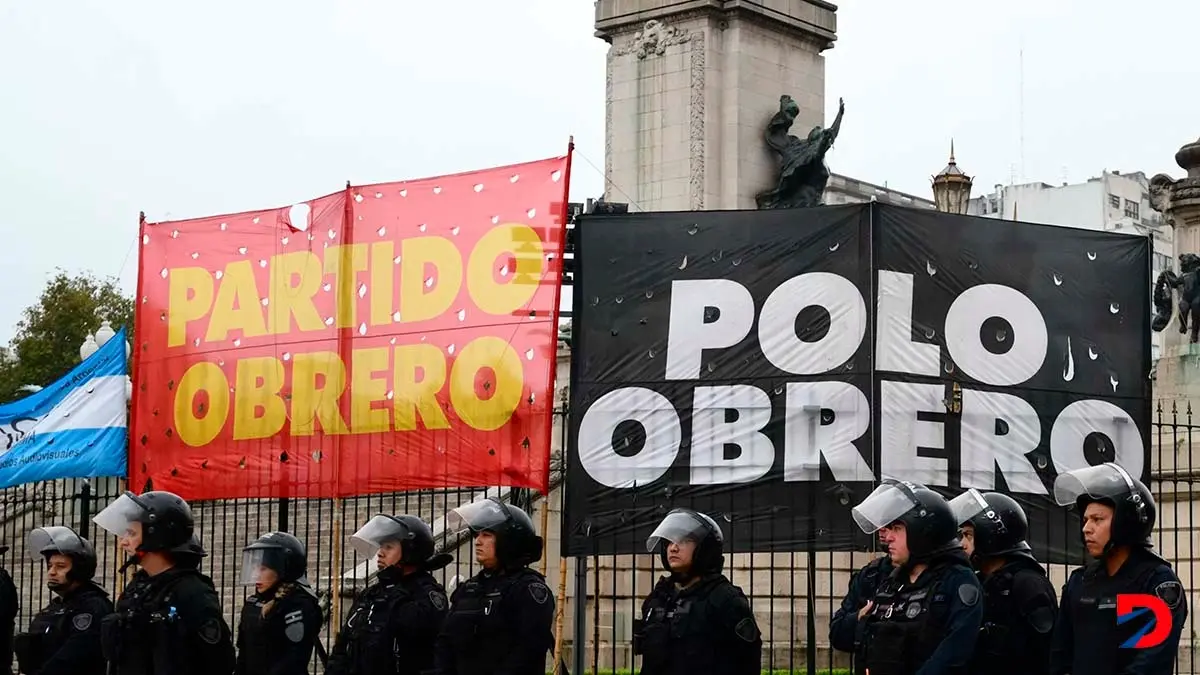 Diversos sectores protestaron contra las medidas econ&oacute;micas promovidas por Javier Milei en Argentina. Foto: Luis Robayo / AFP.