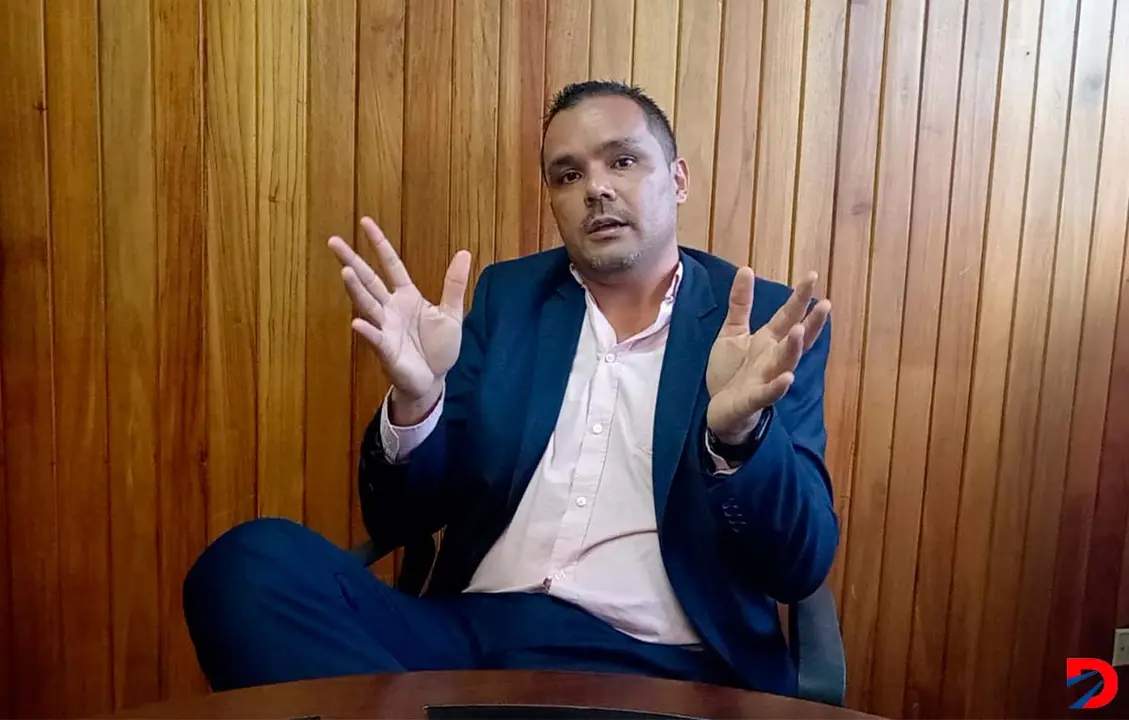 Osvaldo Quir&oacute;s, gerente general de SENARA, defendi&oacute; que la instancia contribuye, con los proyectos que gestiona, a la mejora de las zonas rurales. Foto: Krissia Morris Gray.