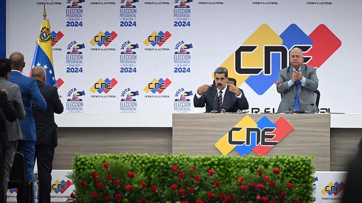 Nicol&aacute;s Maduro fue proclamado ganador de las elecciones del domingo pasado en Venezuela por el Consejo Nacional Electoral, encabezado por Elvis Amoroso. Foto: Federico Parra / AFP.