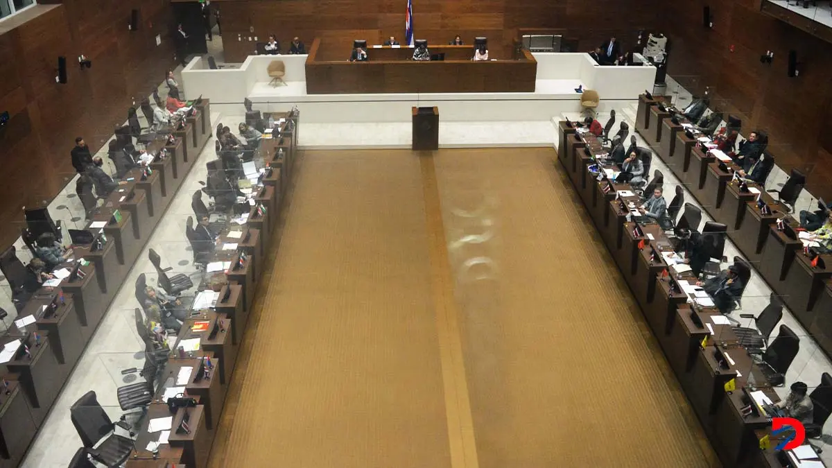 Ante la falta de acuerdo entre  el CONARE y el Poder Ejecutivo, ser&aacute;n los diputados los que definir&aacute;n el monto que se le signar&aacute; al FEES en el 2025. Foto: S&oacute;crates Colindres.