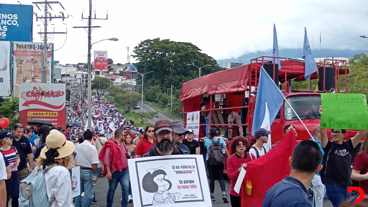 Rectores llaman a los estudiantes a acudir a las calles el 28 de agosto, para protestar contra los recortes en educaci&oacute;n.