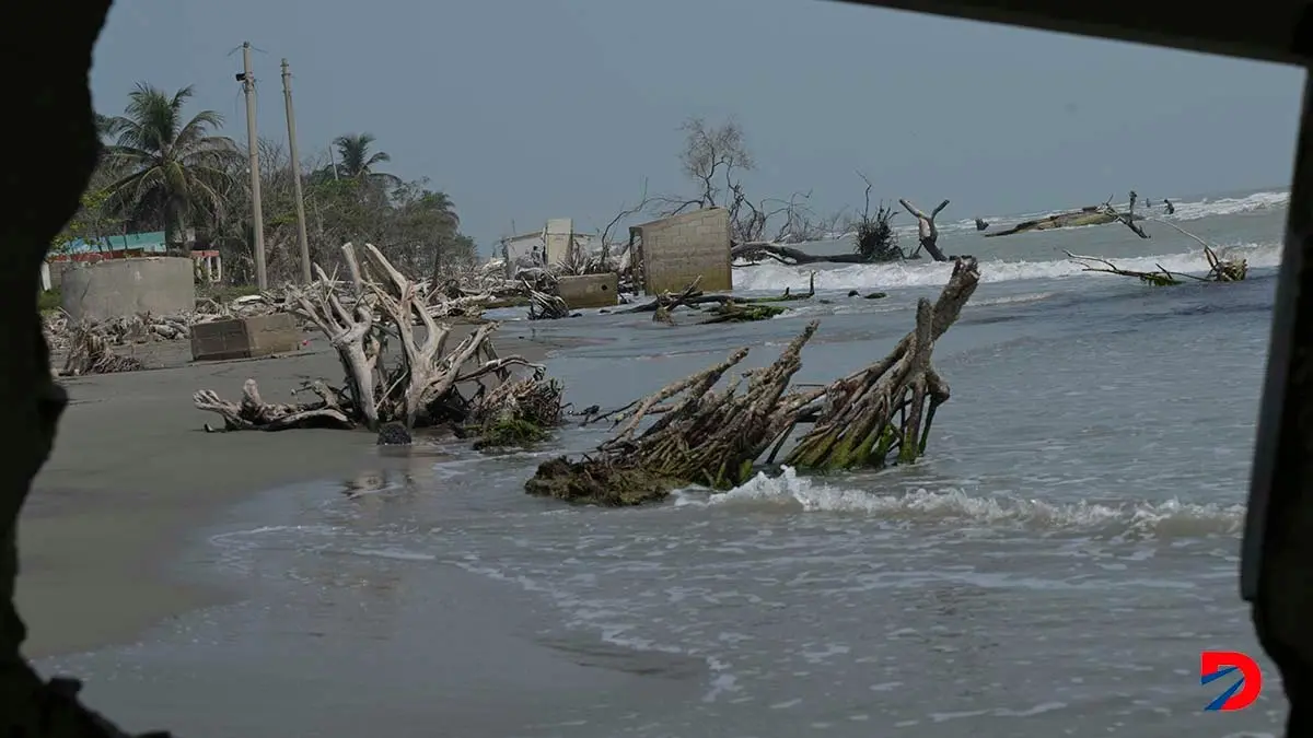 La erosi&oacute;n es una de las principales consecuencias del cambio clim&aacute;tico, con los efectos que eso supone para el nivel de los mares. Foto: Yuri Cortez / AFP.
