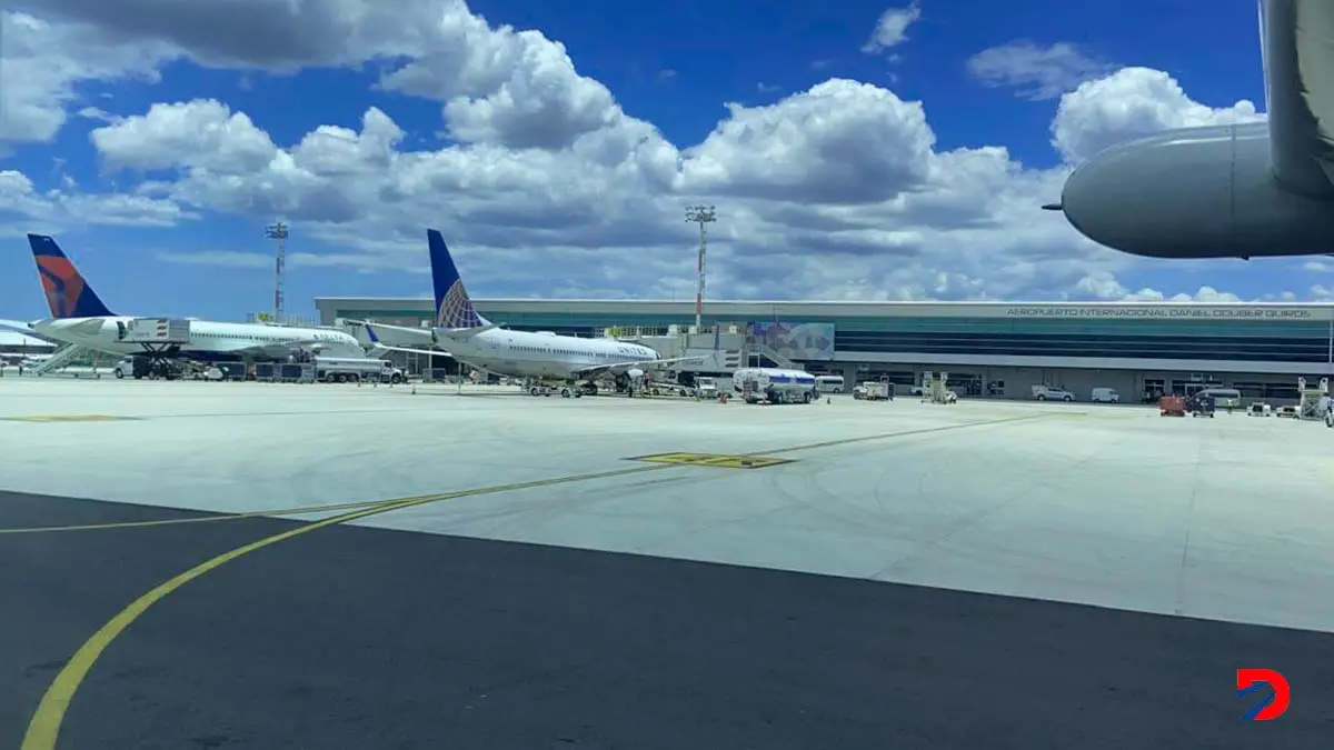 La pista del Aeropuerto Daniel Oduber vuelve a estar cuestionada por anomal&iacute;as. Foto Nawaf Barbour.jpeg