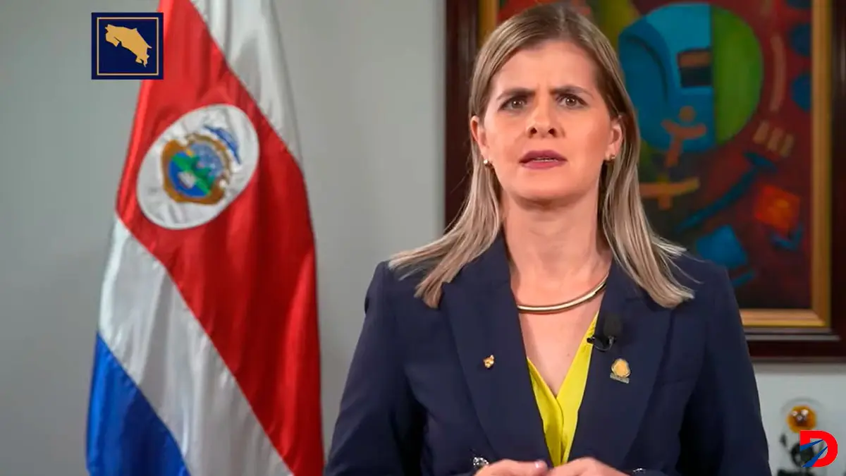 La ministra de las Presidencia, Laura Fern&aacute;ndez sostuvo que los allanamientos efectuados constituyen actos de abuso de poder de la Fiscal&iacute;a. Captura de video.