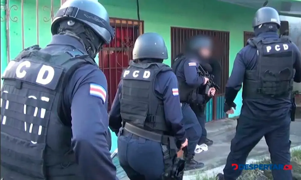 Los cuerpos policiales podr&aacute;n sustituir las armas semiautom&aacute;ticas por armas autom&aacute;ticas, seg&uacute;n decret&oacute; el presidente Rodrigo Chaves. Foto: MSP.
