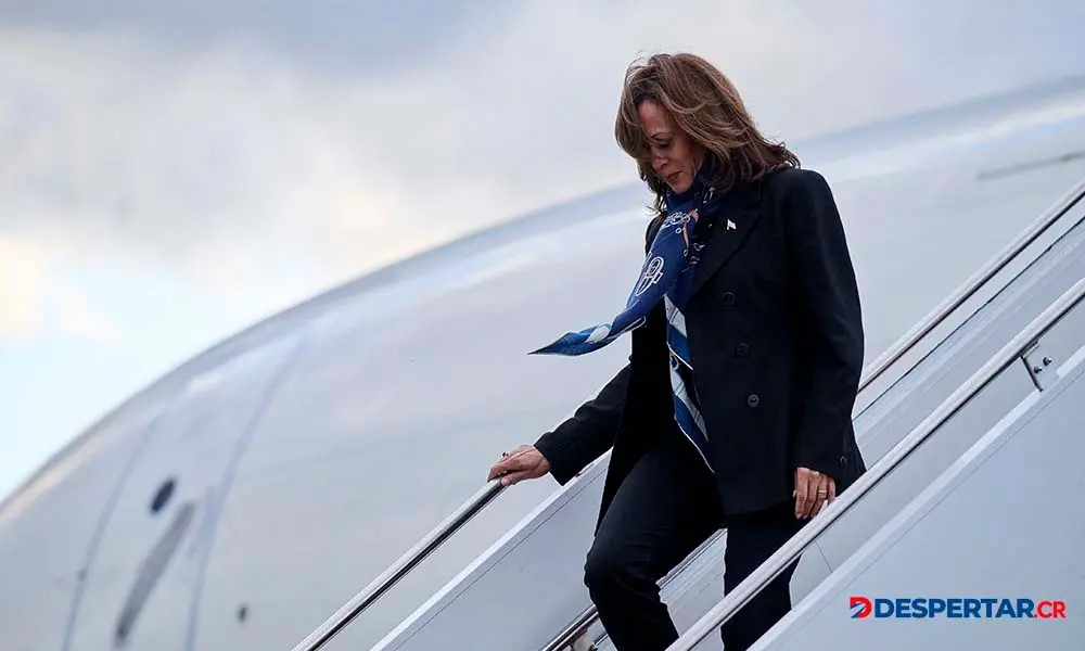 La vicepresidenta de Estados Unidos, Kamala Harris est&aacute; centrada en los votos de la comunidad negra. Foto: Dustin Franz / AFP.