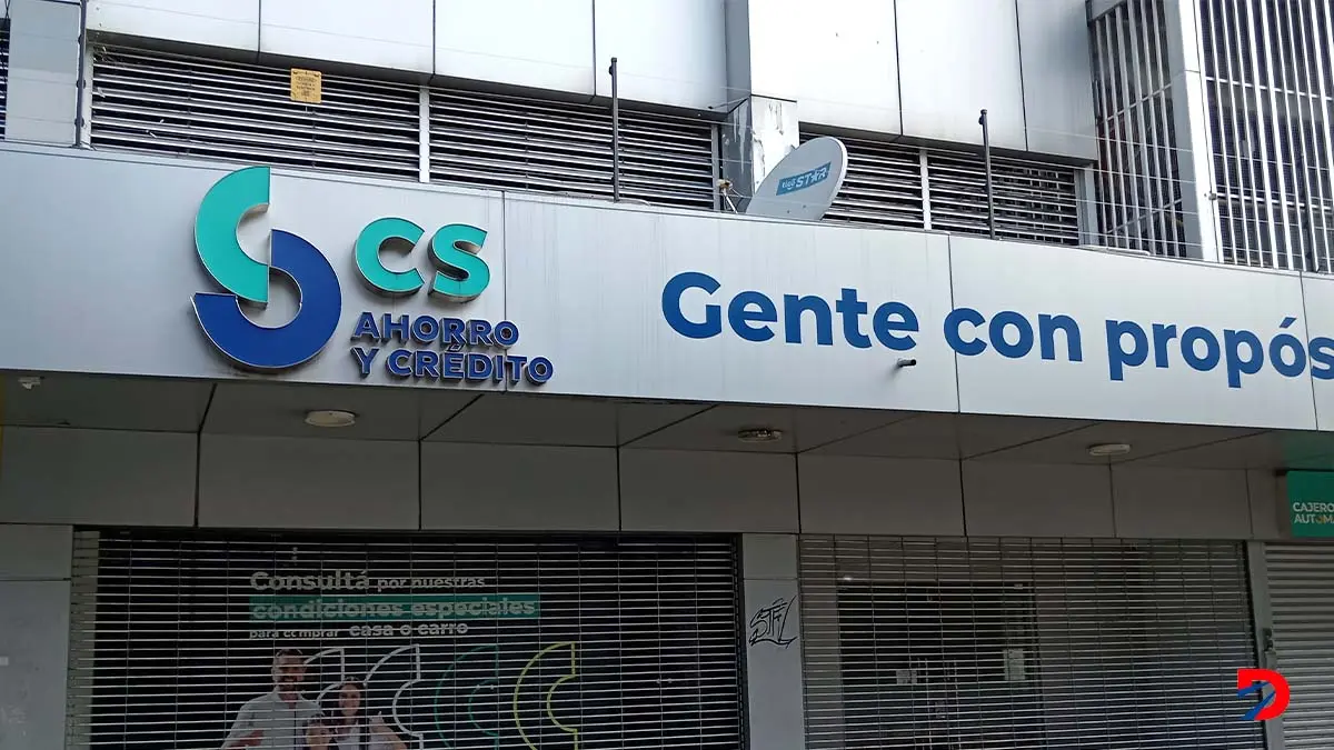 La diputada Sof&iacute;a Guill&eacute;n considera que los dos puestos de la superintendente de la SUGEF y SUPEN le est&aacute;n quedando grandes a Roc&iacute;o Aguilar. Foto S&oacute;crates Colindres