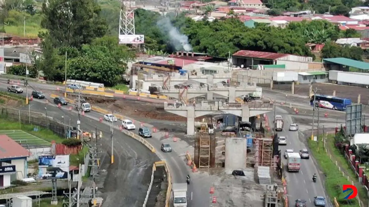 Proyecto busca agilizar las obras publicas  en el tema de expropiaci&oacute;n  y reducir los tiempos de adquisici&oacute;n de terrenos. Foto MOPT