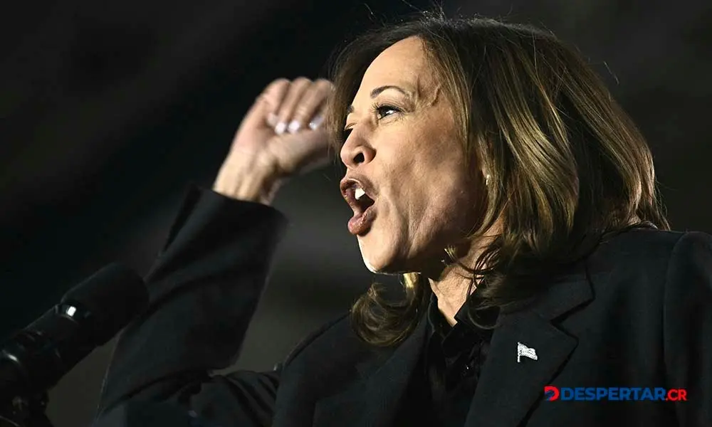 Kamala Harris habla durante un mitin en Wisconsi, la tarde de este viernes. Foto: Brendan Smialowiski / AFP.