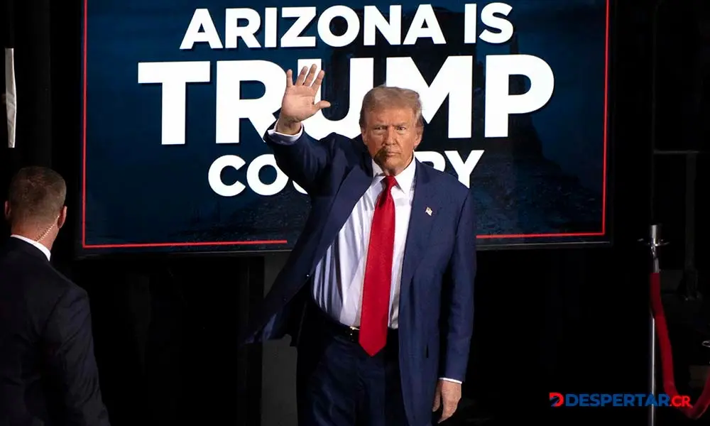 El expresidente de Estados Unidos, Donald Trump se impuso en el estado de Arizona, con lo que recuper&oacute; los siete estados clave en las elecciones presidenciales. Foto: Rebecca Noble / AFP.