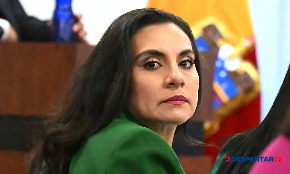 Ver&oacute;nica Abad, vicepresidenta de Ecuador, sigue en medio de una fuerte pugna con el presidente Daniel Novoa. Foto: Rodrigo Buend&iacute;a / AFP.