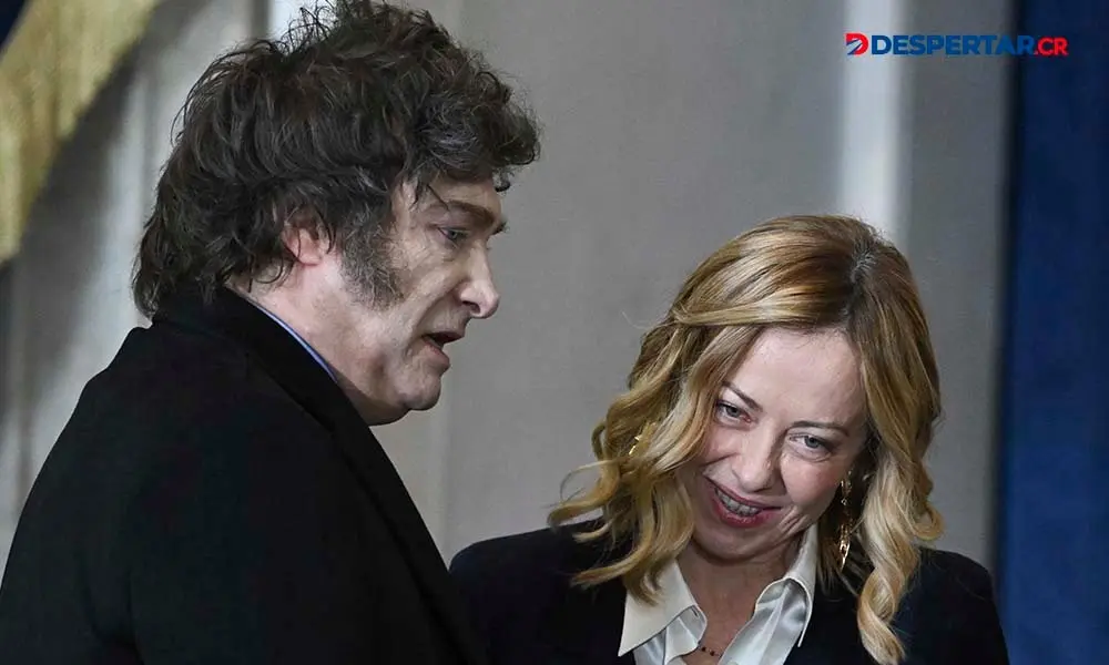 El presidente argentino, Javier Milei dijo que no hay diferencia entre el valor de la vida de una mujer y la de un hombre. Foto: Saul Loeb / Pool / Getty Images / AFP.