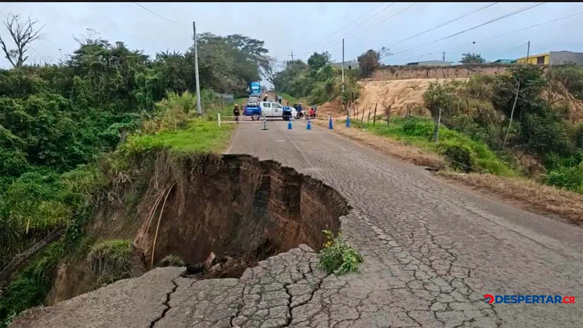 El paso de transporte pesado por la frontera entre Honduras y Nicaragua por las Manos esta cerrado.  Foto cortes&iacute;a de Esa&uacute; Duarte