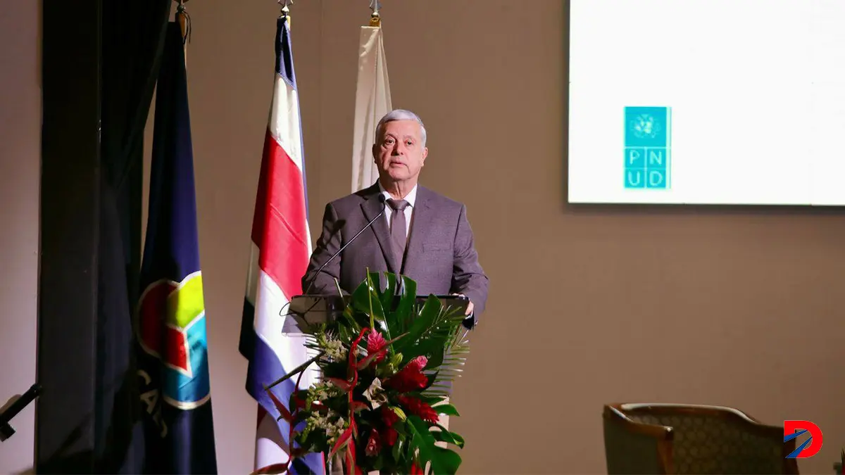 Crecimiento de salarios se desfaso de creximiento productivo. Foto  UCCAEP
