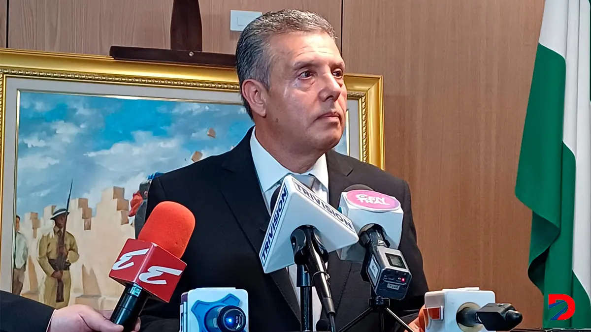 &Oacute;scar Izquierdo previo a la elecci&oacute;n de directorio legislativo Foto: Eduardo Cubillo