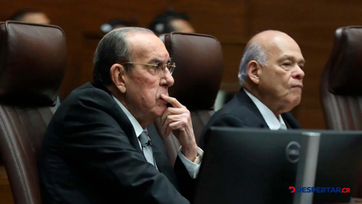Asi como Rodrigo Arias presidente de la Asamblea Legislativa,  Orlando Aguirre externaron su descontento con las manifestaciones del Presidente Rodrigo Chaves. Foto Asamblea Legislativa
