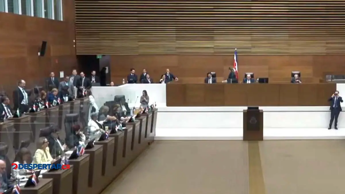 21 diputados dijeron no a levantar la inmunidad al presidente de la Rep&uacute;blica, Rodrigo Chaves.
