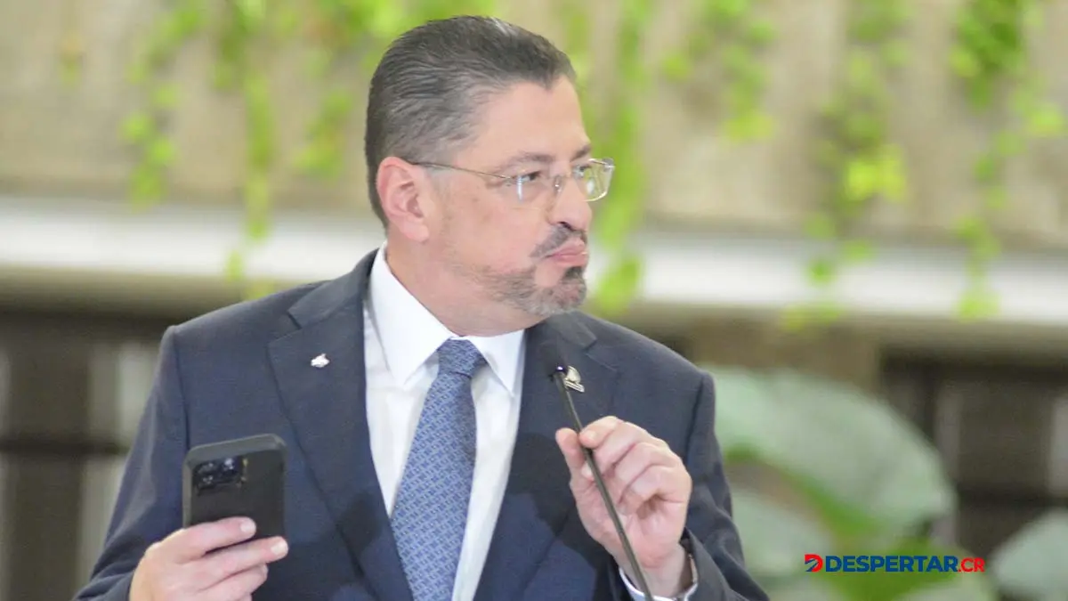 En la reciente encuesta del CIEP el presidente Rodrigo Chaves cuenta un nivel de aceptaci&oacute;n igual que el a&ntilde;o anterior. Foto archivo