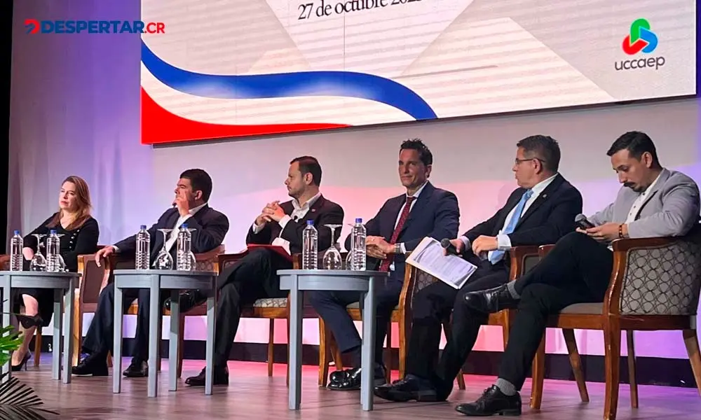 La UCCAEP reuni&oacute; a seis candidatos presidenciales para presentarles una propuesta de agenda para la competitividad. Foto: S&oacute;crates Colindres
