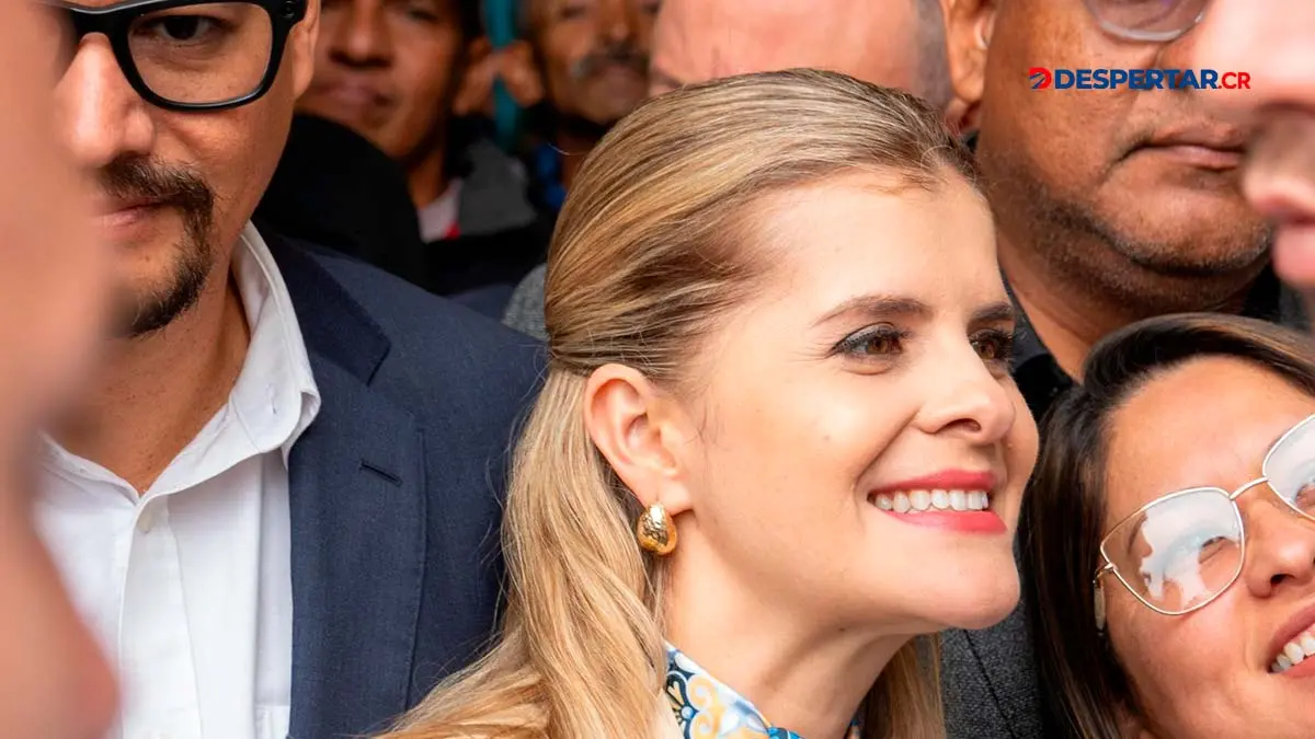 Laura Fern&aacute;ndez, presidenta electa de la Rep&uacute;blica.