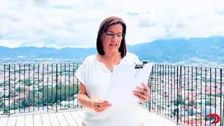 Pese a estar suspendida, Marta Esquivel sigue luchando contra el lote comprado para el nuevo hospital de Cartago. Foto: Tomada del tik-tok.