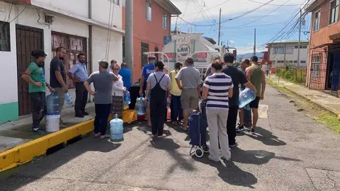 Sala Constitucional  garantiz&oacute; el derecho humano de acceso al agua, lo cual pone en evidencia el valor constitucional Foto de AyA