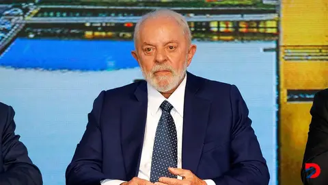 El presidente de Brasil, Luiz Inacio Lula da Silva durante un acto en el Congreso Nacional, en Brasilia, para conmemorar el primer aniversario de la invasi&oacute;n a los poderes del Estado. Foto: Sergio Lima / AFP.