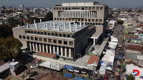 Vista a&eacute;rea del Ministerio P&uacute;blico en Ciudad de Guatemala. Foto: Johan Ord&oacute;&ntilde;ez / AFP.
