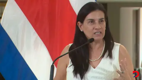 Marta Esquivel, presidenta ejecutiva de la CCSS, espera que los magistrados de la Sala IV frenen la medida de presi&oacute;n convocada por SINAME.