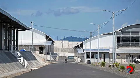 El Centro de Confinamiento contra el terrorismo es la mega c&aacute;rcel impulsada por el &acute;residente salvadore&ntilde;o Nayib Bukele. Foto: Marvin Recinos / AFP