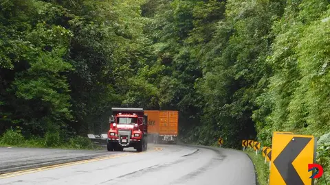 Los veh&iacute;culos de carga de 6 toneladas o m&aacute;s , que circulan por la ruta 32 no tendr&aacute;n restricci&oacute;n vehicular en la tarde, de 4:30  p.m. a 6:30 p.m. Foto: MOPT.