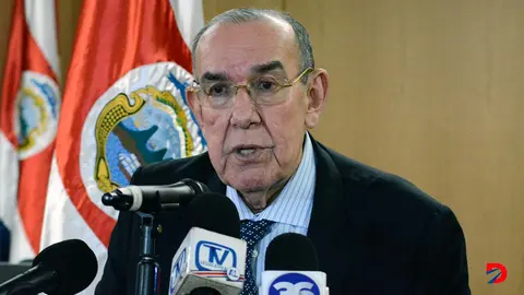Rodrigo Arias amplia lo conseguido en la reuni&oacute;n con las jefaturas de los partidos. Foto S&oacute;crates Colindres Lagos