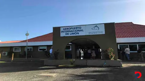 Aeropuerto Internacional de Lim&oacute;n