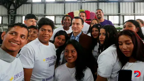 El presidente de Ecuador, Daniel Novoa sigue firme en su tesis de que la justicia no se negocia, como argumento para justificar la incursi&oacute;n policial en la Embajada de M&eacute;xico. Foto: Carlos Silva / Presidencia de Ecuador / AFP.