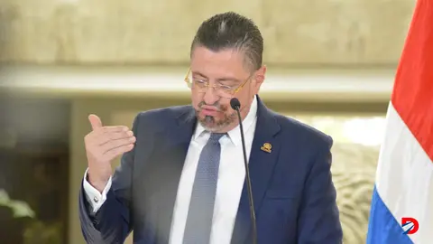 El estudio presentado por la UCR revela dos distintas realidades el pa&iacute;s y el Presidente. Foto S&oacute;crates Colindres
