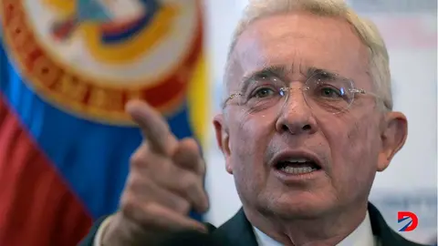 &Aacute;lvaro Uribe, expresidente de Colombia, en una imagen del 27 de noviembre de 2023. Foto: Juan Barreto / AFP.