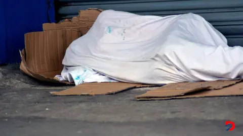 Las personas en condici&oacute;n de calle principalmente se esta ubicando en la cabecera de los cantones del GAM. Foto S&oacute;crates Colindres