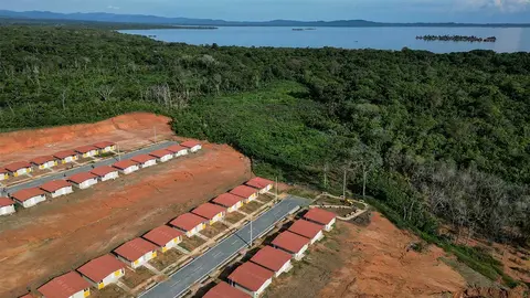 En Panam&aacute;, los habitantes de una peque&ntilde;a isla debieron ser reubicados debido a que sus tierras est&aacute;n siendo anegadas por el mar. Todo, producto del cambio clim&aacute;tico. Foto: Mart&iacute;n Bernetti / AFP.