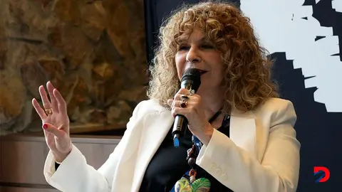 La novelista Gioconda Belli recibi&oacute; un reconocimiento en la UCR este jueves. Foto: Arnulfo Franco / AFP.