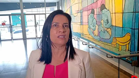 Marta Esquivel, presidenta ejecutiva de la CCSS, explic&oacute; que los medicamentos que vender&iacute;a la entidad son gen&eacute;ricos. Foto: Krissia Morris Gray.