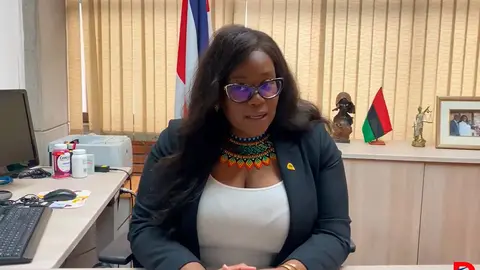 Angie Cruikshank, defensora de los Habitantes, calific&oacute; de irregular e incapacidad la actitud de la Ministra de Educaci&oacute;n, quien cancel&oacute;, de ultimo momento, su asistencia a la citaci&oacute;n.