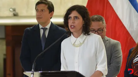 Paula Bogantes, ministra del MICITT manifest&oacute; que se est&aacute; valorando cu&aacute;nto tiempo dar&aacute; el Poder Ejecutivo, v&iacute;a decreto,  a las concesiones de radio y televisi&oacute;n pr&oacute;ximas a vencer. Foto S&oacute;crates Colindres