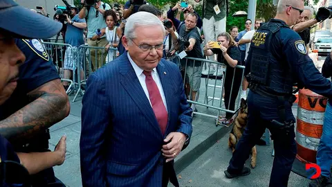 El senador dem&oacute;crata Bob Men&eacute;ndez, de origen cubano, fue condenado por varios cargos de corrupci&oacute;n. Foto: Timothy A. Clarke / AFP.